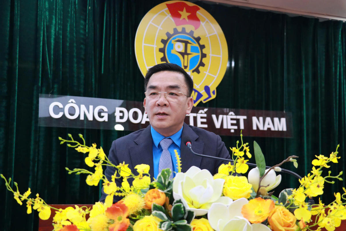 Ông Nguyễn Lương Tâm, Chủ tịch Công đoàn Y tế Việt Nam phát biểu tại lễ ký kết.