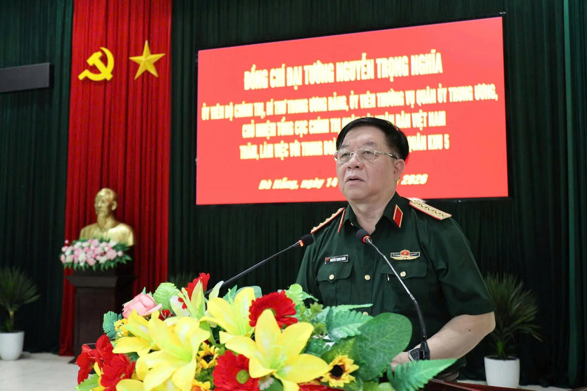 Đại tướng Nguyễn Trọng Nghĩa, Ủy viên Bộ Chính trị, Bí thư Trung ương Đảng, Ủy viên Thường vụ Quân ủy Trung ương, Chủ nhiệm Tổng cục Chính trị phát biểu. Ảnh: CV.