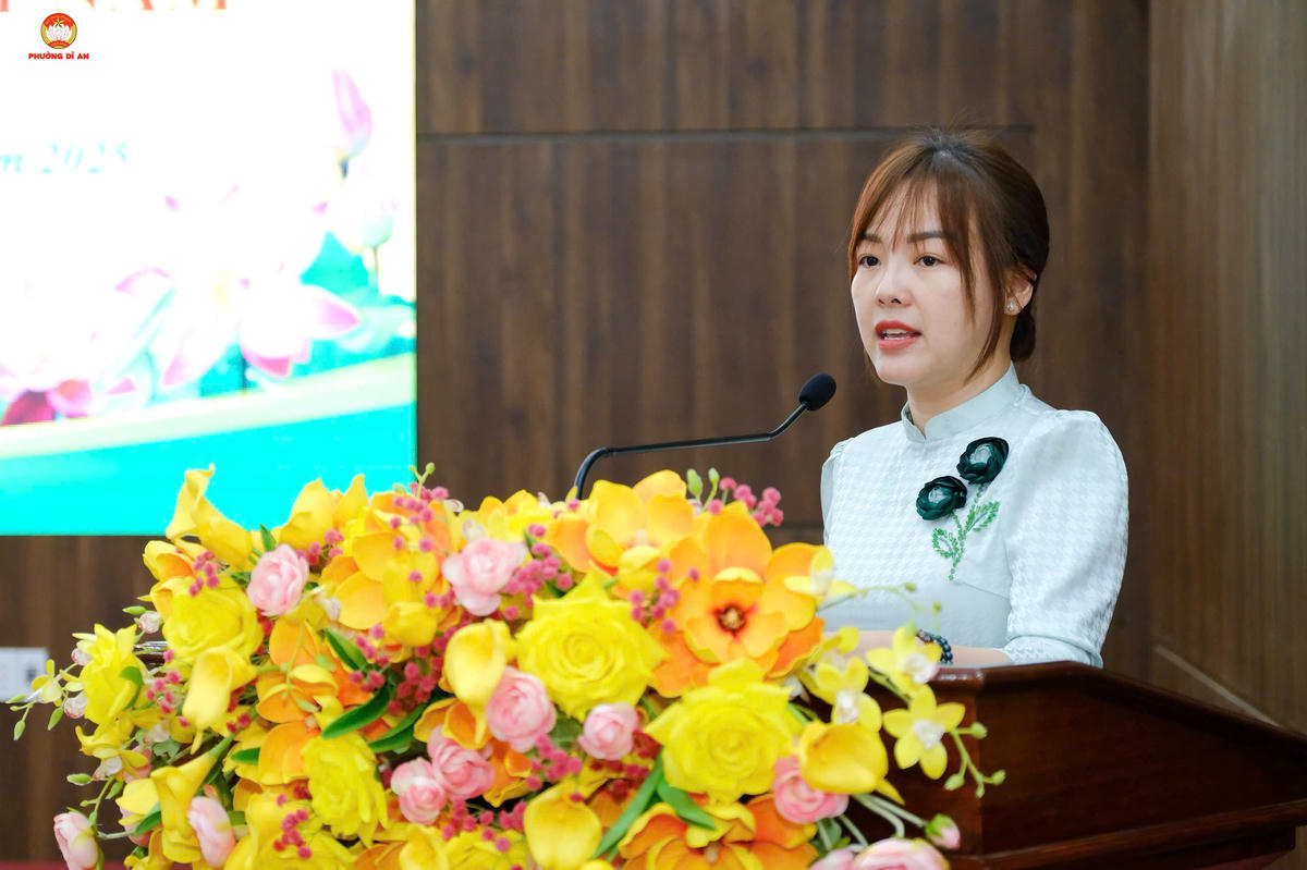 Bà Lâm Hoàng Thùy Trang – Chủ tịch Ủy ban MTTQ Việt Nam phường Dĩ An (TPHCM).