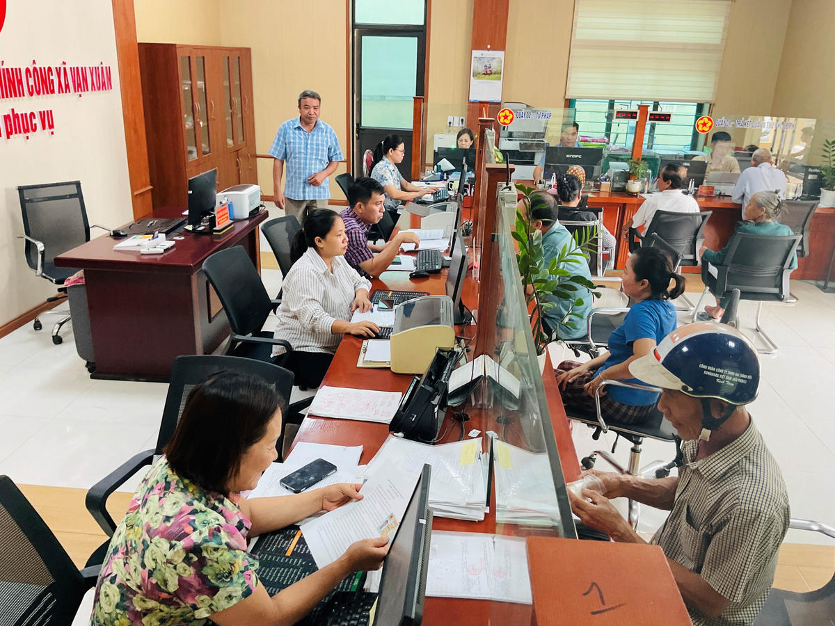 Trung tâm phục vụ hành chính công xã Vạn Xuân (tỉnh Phú Thọ).