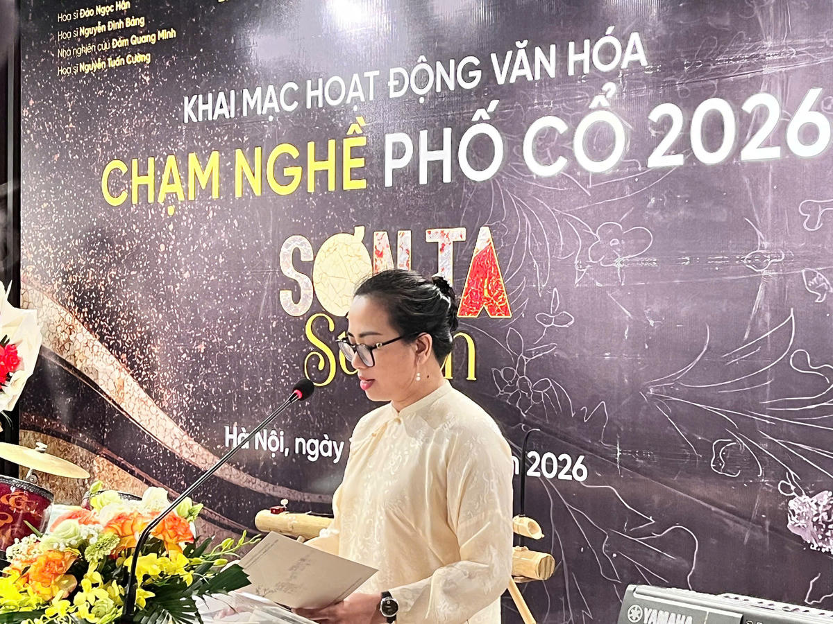 Bà Ngô Thị Thùy Dương -  Trưởng Ban Quản lý Hồ Hoàn Kiếm và Phố cổ Hà Nội phát biểu.