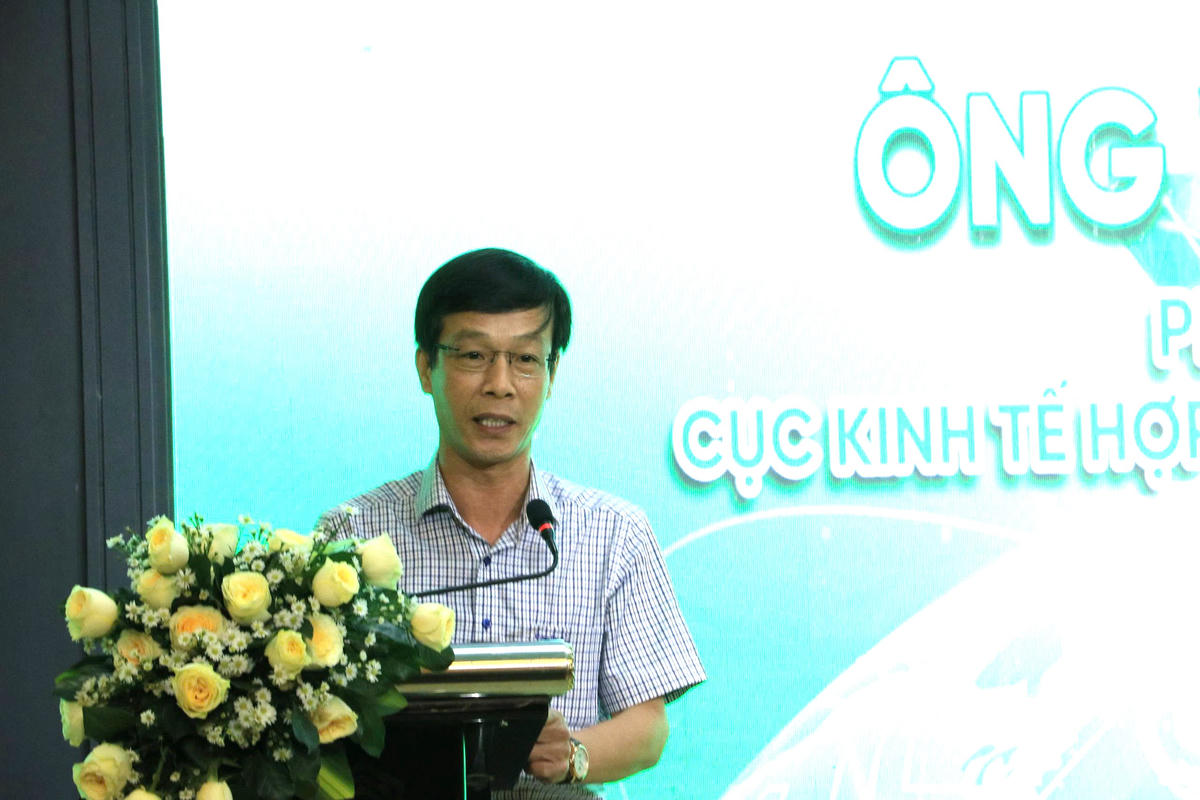 Ông Vũ Văn Tiến - Phó Cục trưởng Cục Kinh tế hợp tác và Phát triển nông thôn phát biểu tại buổi lễ. Ảnh: Q.Đ