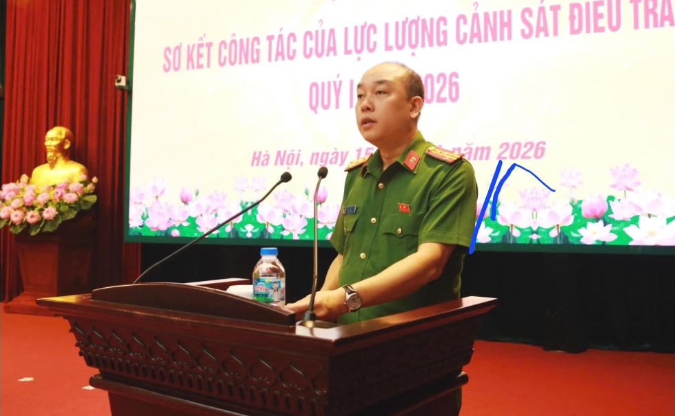 Đại tá Nguyễn Đức Long, Phó Giám đốc CATP Hà Nội thông tin tại hội nghị.