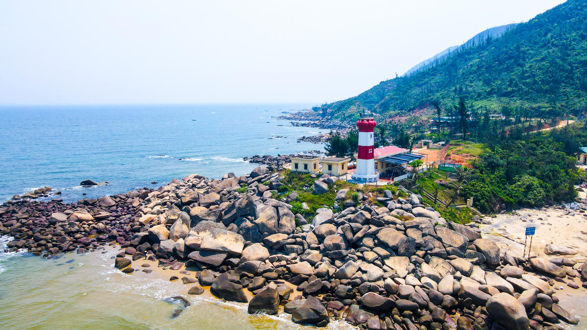 Với lợi thế về cảnh quan nguyên sơ và vị trí thuận lợi, bãi biển Hải Đăng có nhiều cơ hội trở thành điểm đến mới của du lịch Hà Tĩnh. Ảnh: Cẩm Kỳ&nbsp;