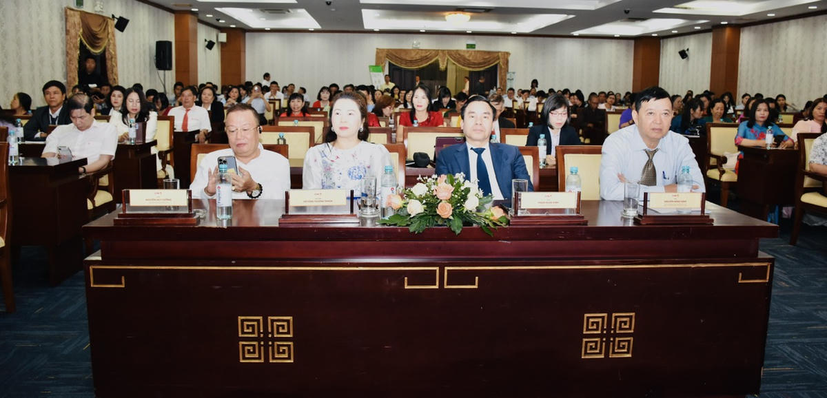 Đại diện lãnh đạo các sở, ban, ngành Thành phố tại hội Nghị:&nbsp;Ảnh Thanh Thủy.