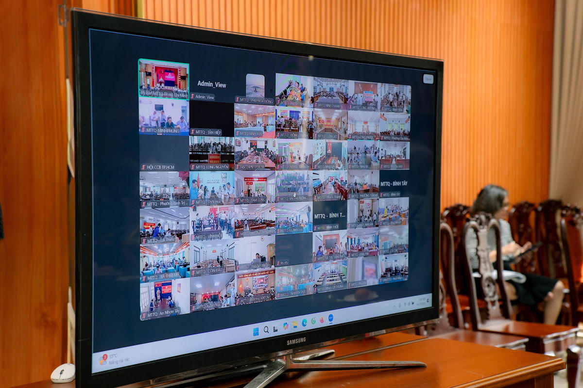 Hội nghị được tổ chức theo hình thức trực tiếp kết hợp trực tuyến, kết nối từ điểm cầu chính đến 197 điểm cầu. Ảnh: TN.