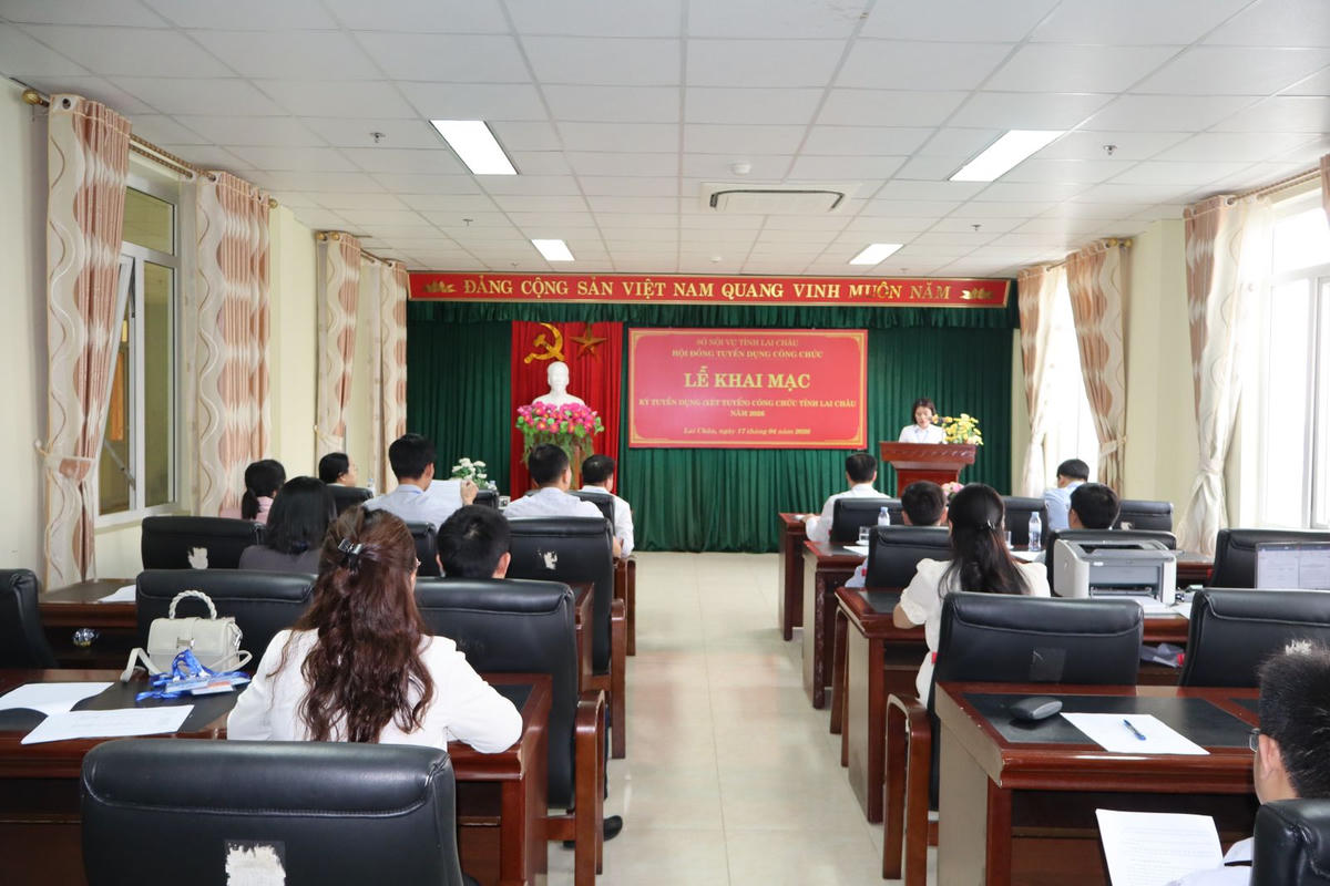 Quang cảnh buổi khai mạc. Ảnh: Cổng TTĐT tỉnh Lai Châu.