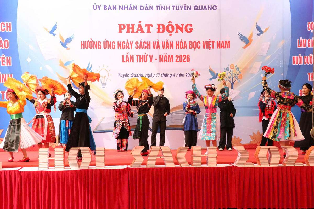 Lễ phát động hưởng ứng Ngày sách và Văn hóa đọc Việt Nam lần thứ 5, năm 2026 tại Tuyên Quang. Ảnh: Nguyễn Quân.