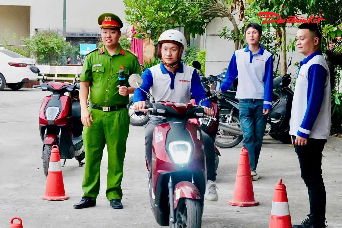 Hoạt động góp phần trang bị kiến thức, kỹ năng tham gia giao thông an toàn cho học sinh, nâng cao ý thức chấp hành pháp luật, từ đó hình thành văn hóa giao thông ngay từ khi còn ngồi trên ghế nhà trường.