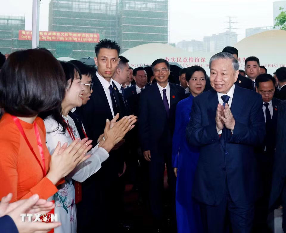 Tổng Bí thư, Chủ tịch nước Tô Lâm dự Lễ khai mạc và phát biểu tại Liên hoan nhân dân biên giới Việt-Trung. (Ảnh: Thống Nhất/TTXVN)