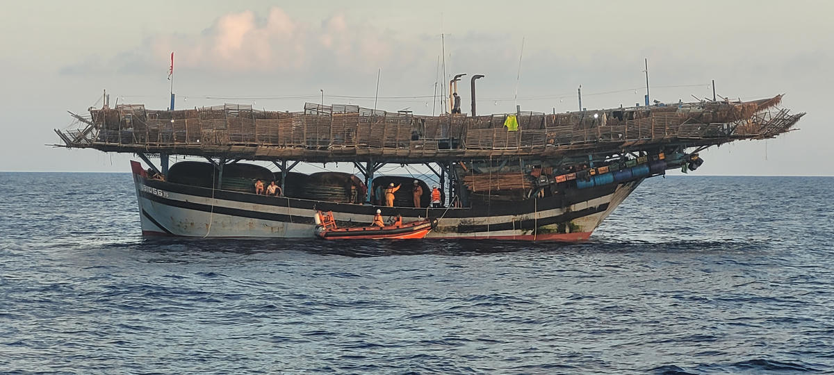 Đà Nẵng: Tàu cứu nạn SAR 631 cứu ngư dân bị đột quỵ ở Hoàng Sa