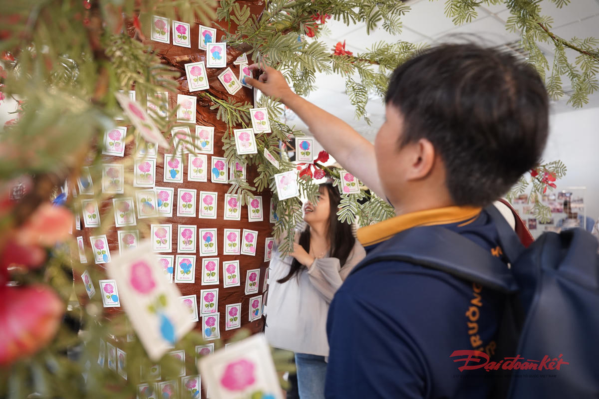 TP Hồ Chí Minh: 'Một thuở vàng son' tái hiện không gian lớp học qua các giai đoạn lịch sử