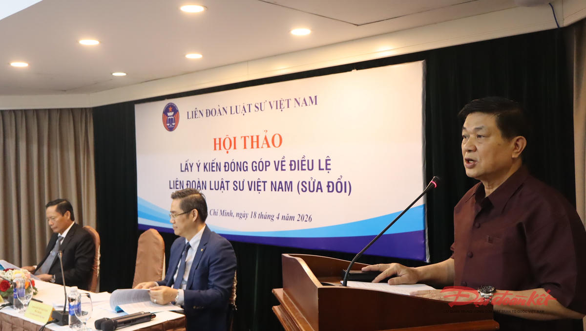 Luật sư, Tiến sĩ Đỗ Ngọc Thịnh, Chủ tịch Liên đoàn Luật sư Việt Nam phát biểu tại hội thảo. Ảnh: T.Luân.