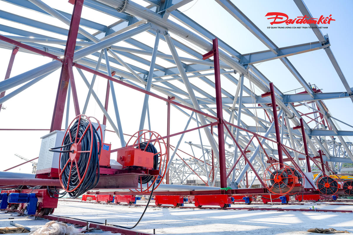 Tăng tốc đưa Trung tâm Hội nghị APEC cán mốc 90%, diện mạo siêu công trình dần rõ ràng