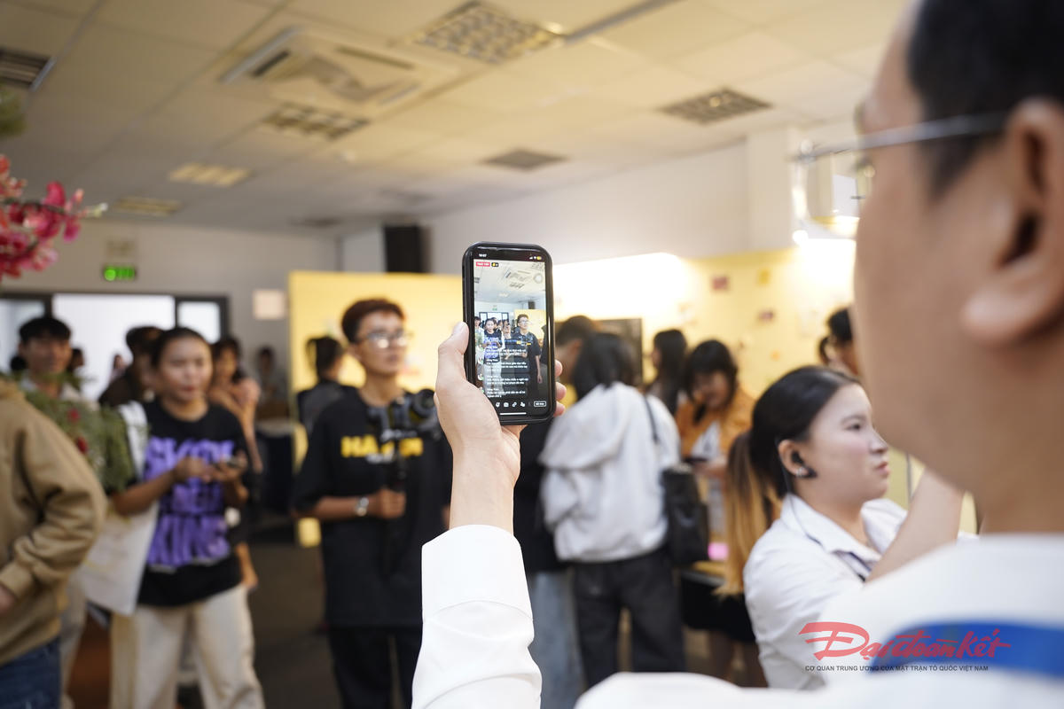 TP Hồ Chí Minh: 'Một thuở vàng son' tái hiện không gian lớp học qua các giai đoạn lịch sử