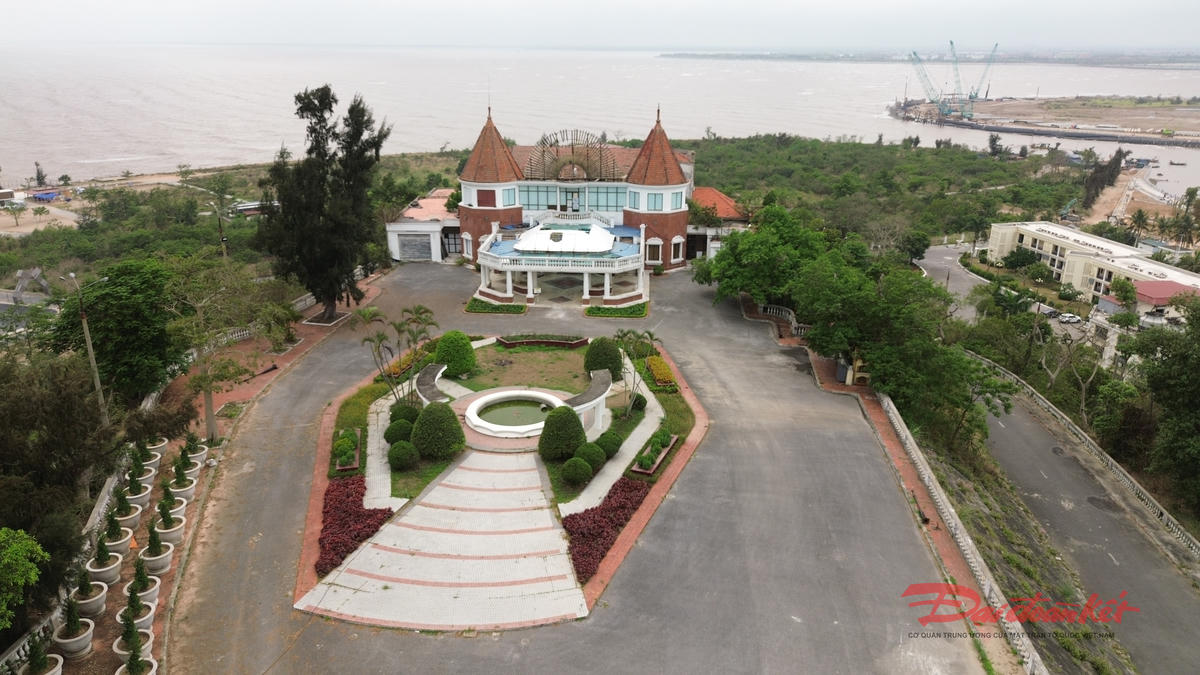  Casino Đồ Sơn nằm trên bán đảo Đồ Sơn (phường Đồ Sơn), từng là biểu tượng của ngành giải trí, du lịch của TP Hải Phòng. Ảnh: PT.&nbsp;