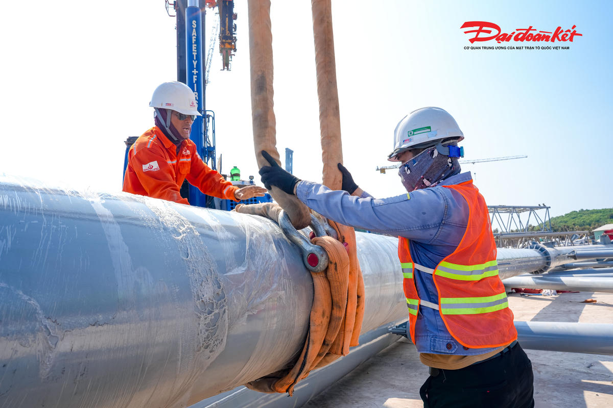 Tăng tốc đưa Trung tâm Hội nghị APEC cán mốc 90%, diện mạo siêu công trình dần rõ ràng