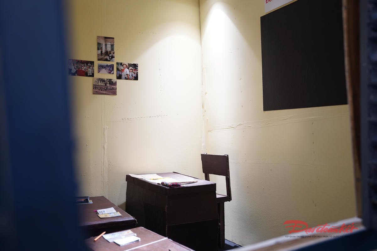 TP Hồ Chí Minh: 'Một thuở vàng son' tái hiện không gian lớp học qua các giai đoạn lịch sử