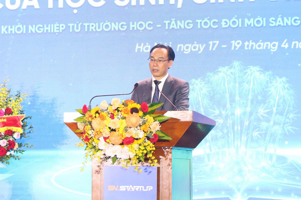 Bộ trưởng Bộ Giáo dục và Đào tạo Hoàng Minh Sơn phát biểu tại Ngày hội.