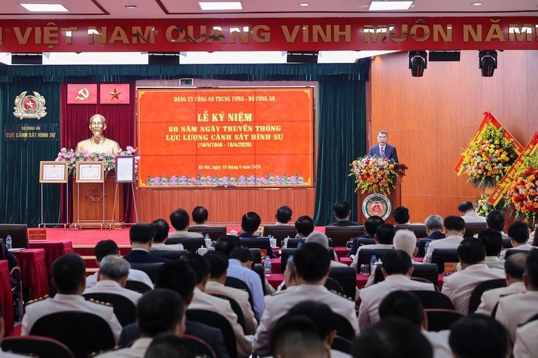 Thủ tướng Lê Minh Hưng: Tên gọi "Cảnh sát hình sự" mãi là niềm tin cậy của Nhân dân- Ảnh 8.