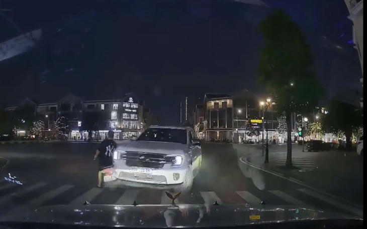 Hình ảnh trích xuất từ camera ghi lại diễn biến vụ va chạm giao thông - Ảnh: Công an tỉnh Hưng Yên