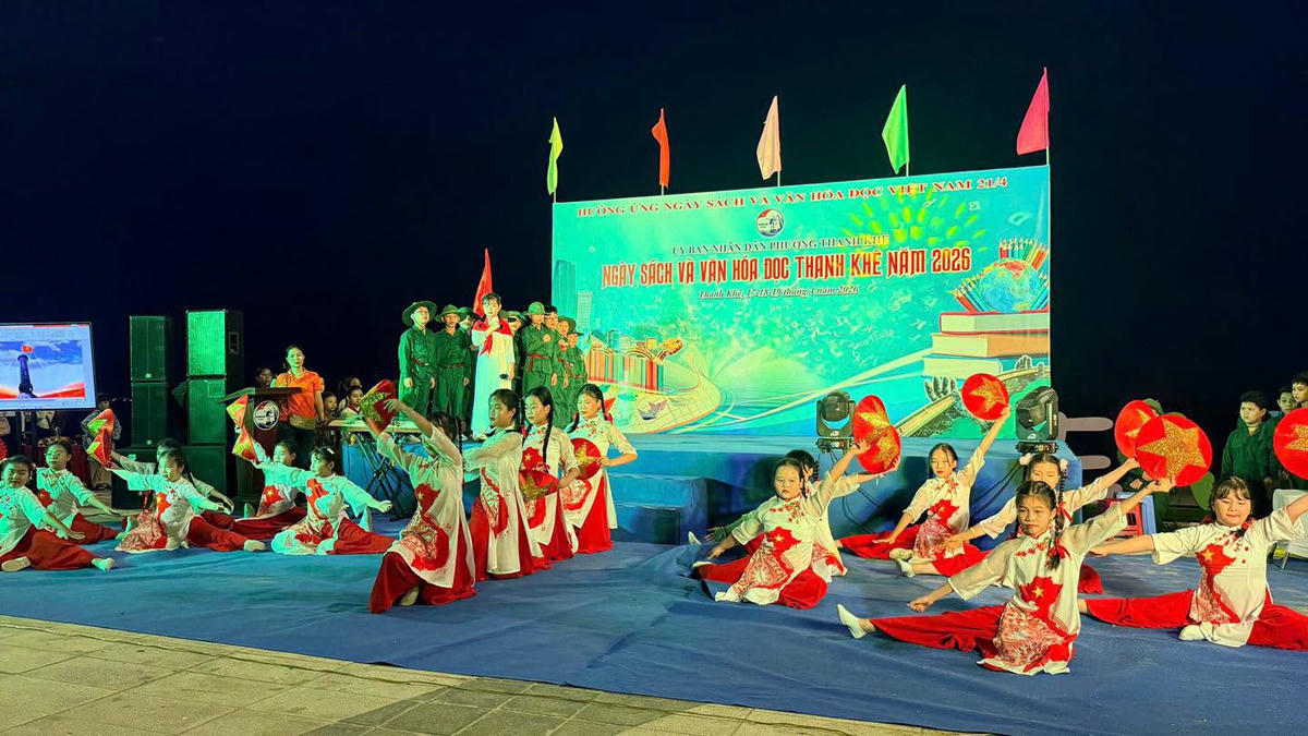 Khai mạc hội sách tại phường Thanh Khê. Ảnh: Nguyễn Tú.