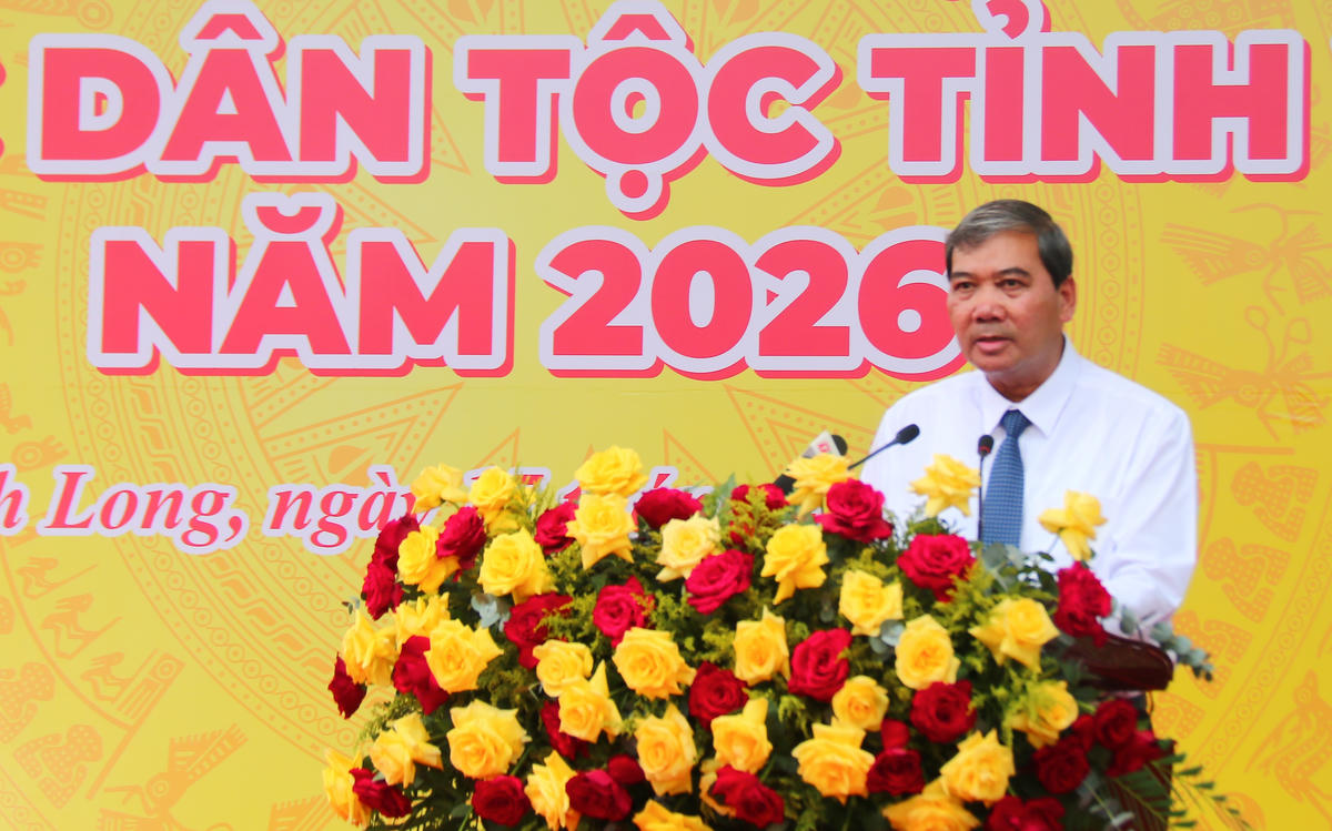 Ông Kim Ngọc Thái – Phó Bí thư Tỉnh ủy, Chủ tịch Ủy ban MTTQ Việt Nam tỉnh Vĩnh Long phát biểu khai mạc. (Ảnh: Trung Ngãi).