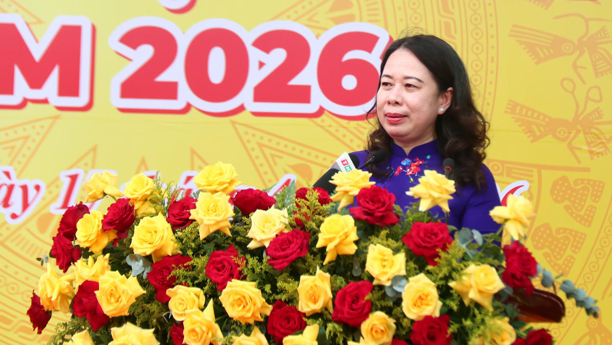 Phó Chủ tịch nước Võ Thị Ánh Xuân phát biểu chỉ đạo tại Ngày hội Văn hóa các dân tộc tỉnh Vĩnh Long năm 2026. (Ảnh: Trung Ngãi).
