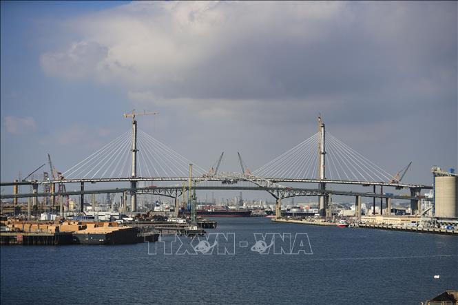 Xung đột và thuế quan gây sức ép lên cụm cảng lớn nhất nước Mỹ