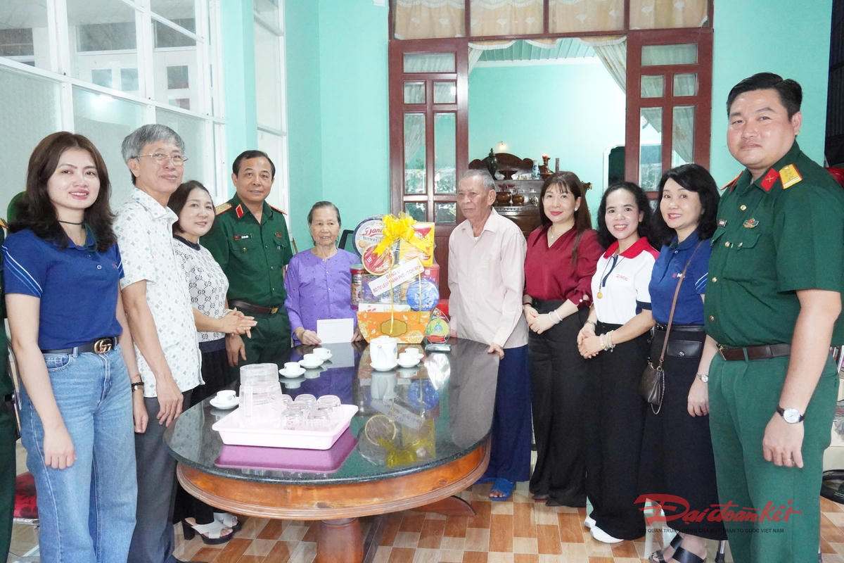 Bộ Tư lệnh TP Hồ Chí Minh tổ chức nhiều hoạt động kỷ niệm Ngày Giải phóng miền Nam, thống nhất đất nước 