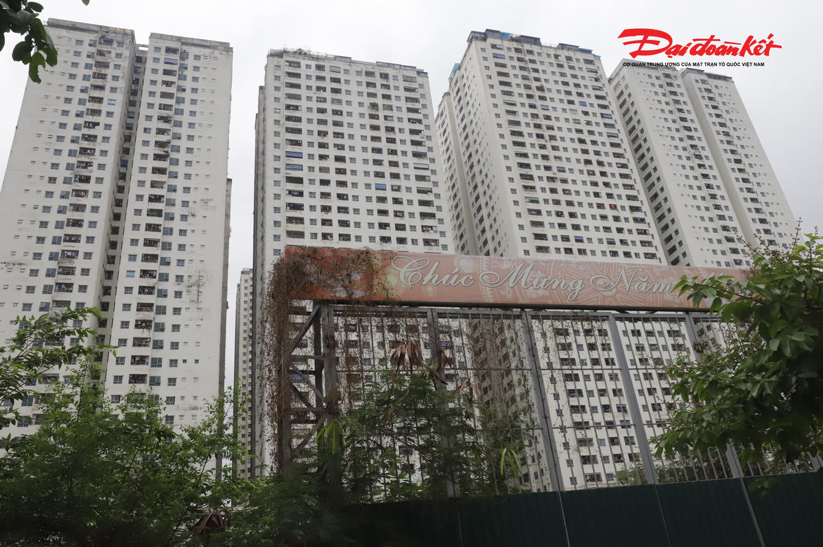 Toàn cảnh chung cư vượt tầng tại Linh Đàm: Cư dân chờ lời giải về sổ hồng