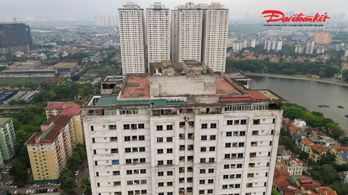 Toàn cảnh chung cư vượt tầng tại Linh Đàm: Cư dân chờ lời giải về sổ hồng