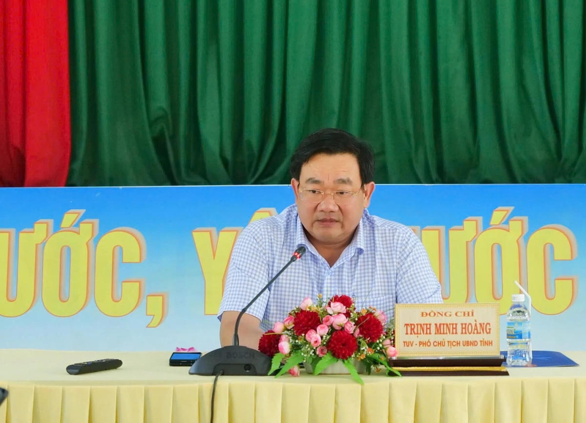 Ông Trịnh Minh Hoàng, Phó Chủ tịch UBND tỉnh Khánh Hòa  phát biểu tại buổi làm việc.