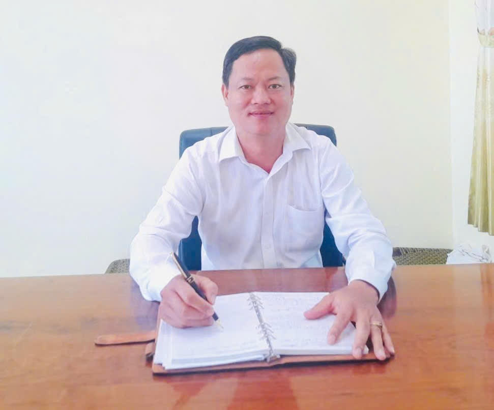 Theo ông Mạch Long Trận - Giám đốc BHXH cơ sở Trần Đề, triển khai mô hình "3 có"không chỉ góp phần tăng nhanh số người tham gia mà còn đưa chính sách an sinh xã hội đến gần hơn với người dân. Ảnh: Kim Thảo&nbsp;