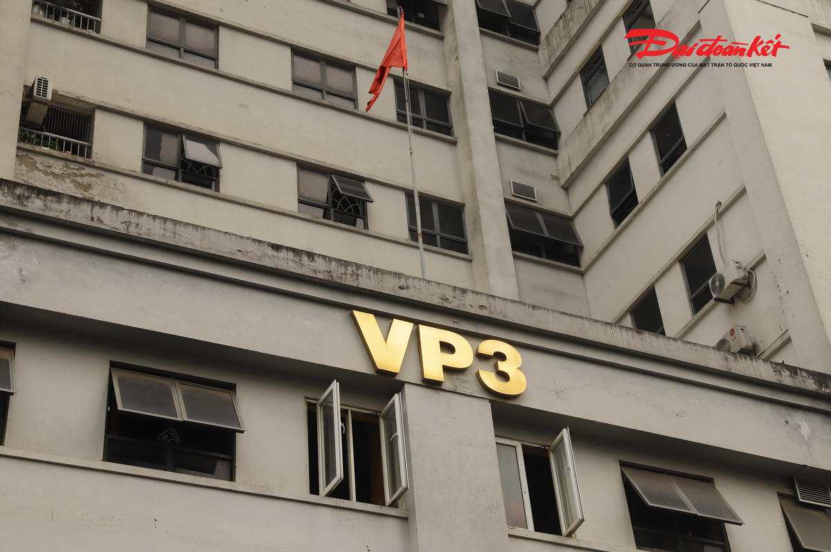 Toàn cảnh chung cư vượt tầng tại Linh Đàm: Cư dân chờ lời giải về sổ hồng