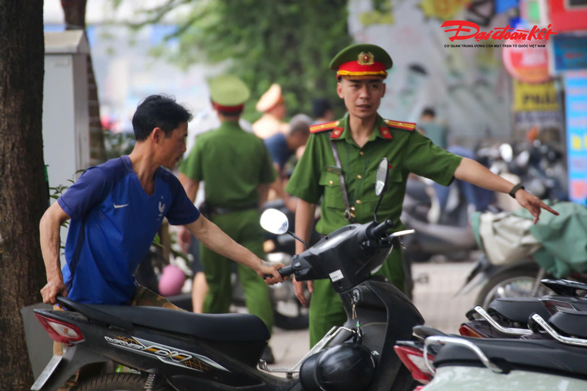 Từ ngày 15/4 đến nay, Đội CSGT đường bộ số 7 đã xử lý 103 trường hợp vi phạm, phạt tiền 76.100.000 đồng, tạm giữ 103 bộ giấy tờ, trong đó gồm 43 xe tải, 23 xe khách, 36 xe con và 1 mô tô.