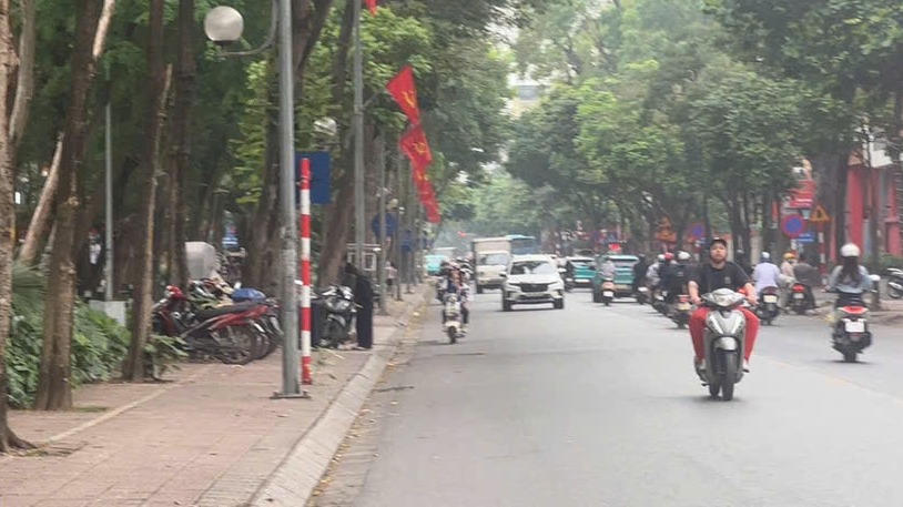 Công an phường Bồ Đề quyết liệt gỡ “điểm nghẽn” trật tự đô thị