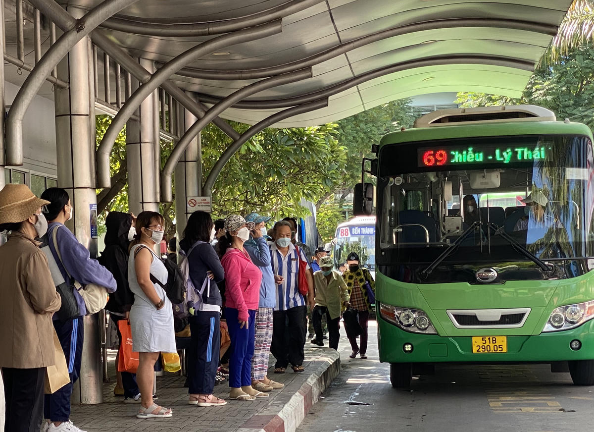 Thêm giải pháp hướng người dân đến với xe buýt