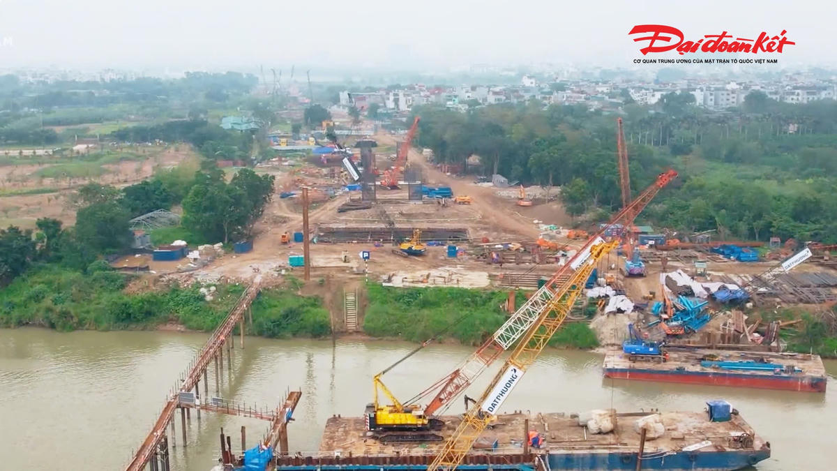 Cầu Trần Hưng Đạo có tổng chiều dài khoảng 4,18km, điểm đầu tại khu vực ngã 5 Trần Hưng Đạo – Trần Thánh Tông, điểm cuối kết nối phố Nguyễn Sơn.&nbsp;