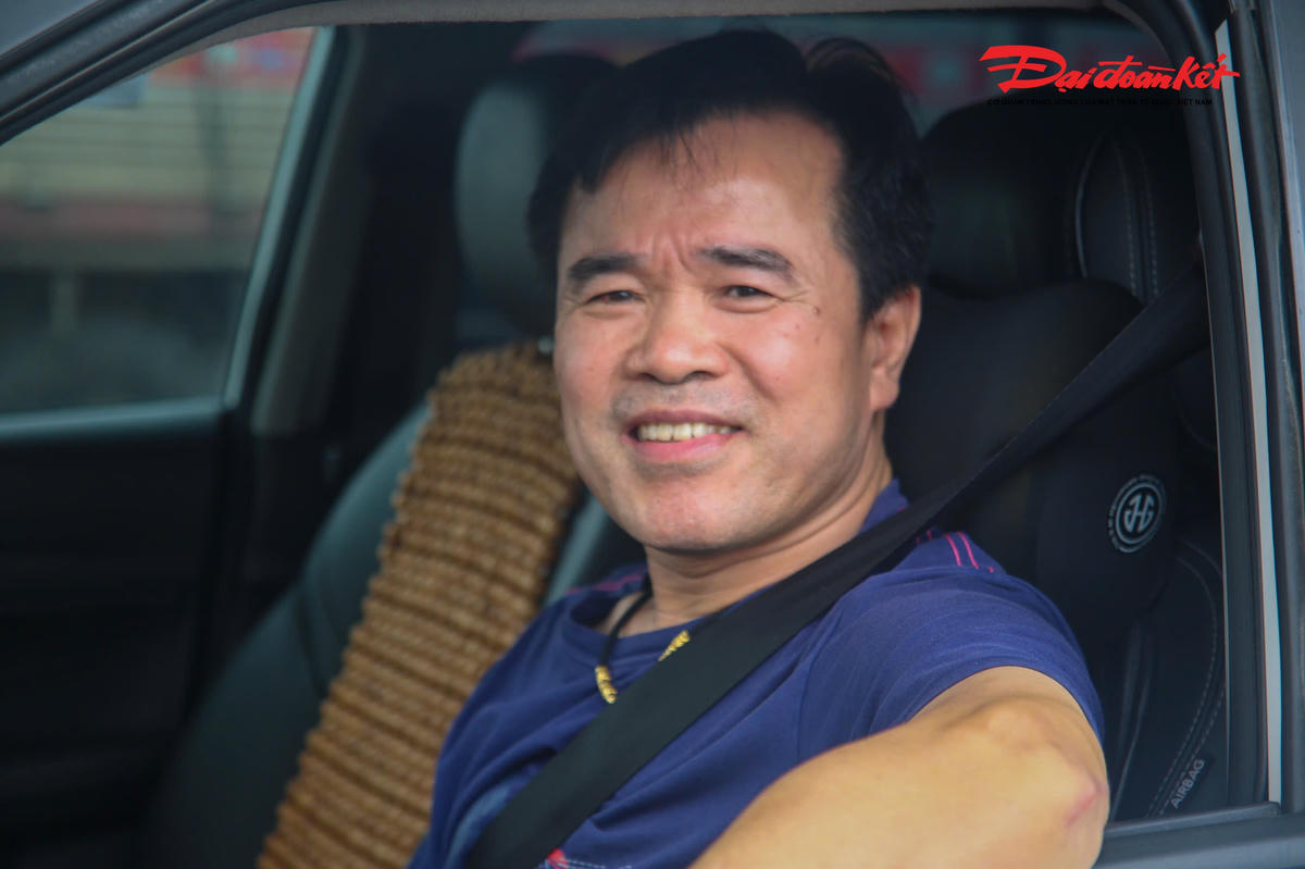 Người dân sinh sống và thường xuyên lưu thông qua khu vực đều ghi nhận sự thay đổi tích cực. Anh Nguyễn Văn Quyền (xã Nội Bài) cho biết, trước đây tuyến quốc lộ 2 qua đây khá hẹp, lại bị lấn chiếm để buôn bán nên thường xuyên ùn tắc, tiềm ẩn nguy cơ tai nạn.