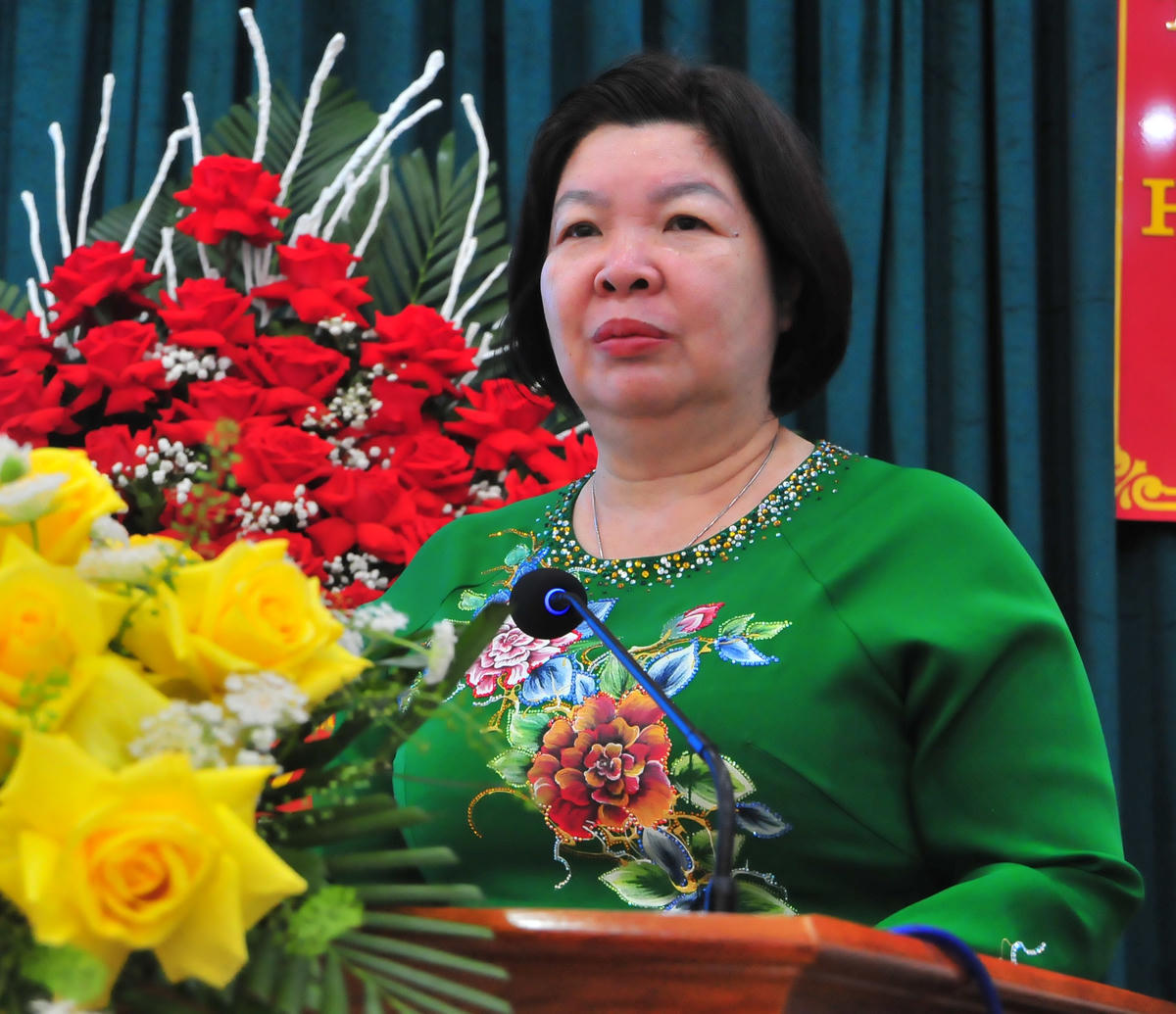 Bà Cao Xuân Thu Vân - Chủ tịch Liên minh HTX Việt Nam phát biểu tại Đại hội. Ảnh: Xuân Trường.