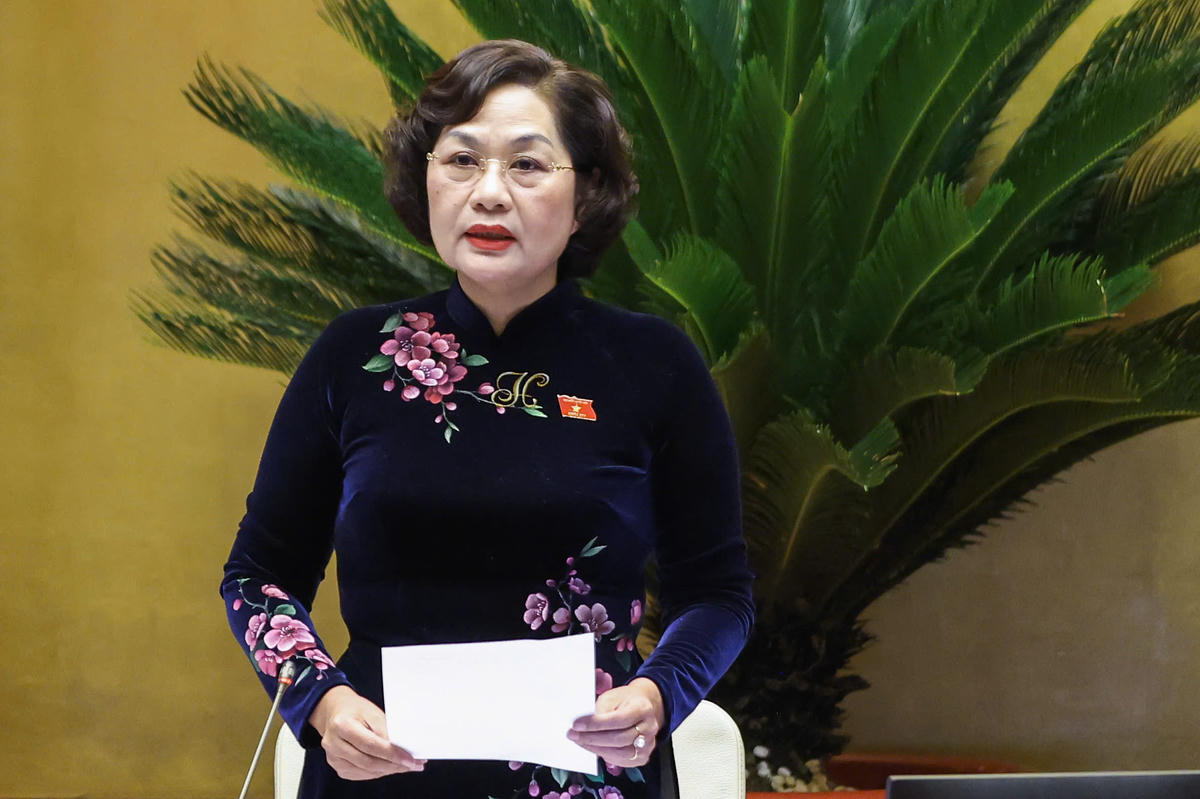 Phó Chủ tịch Quốc hội Nguyễn Thị Hồng điều hành phiên thảo luận