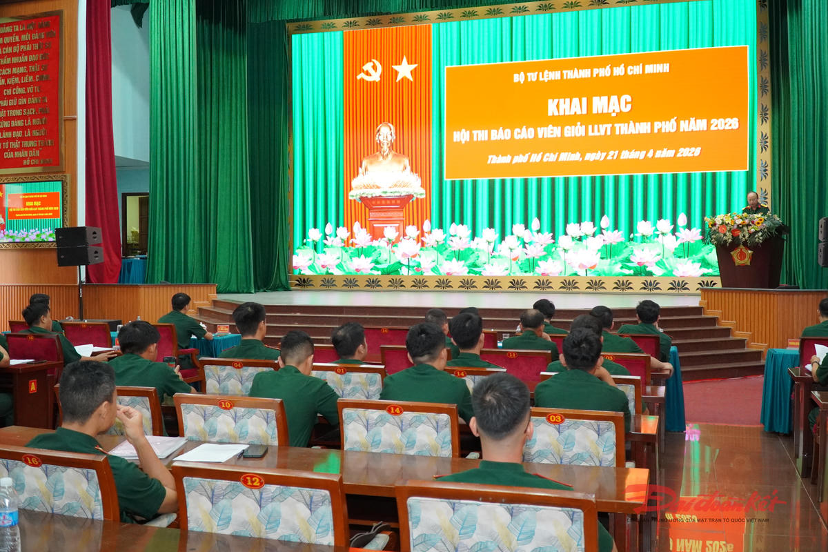 Nâng cao chất lượng báo cáo viên trong lực lượng vũ trang TP Hồ Chí Minh