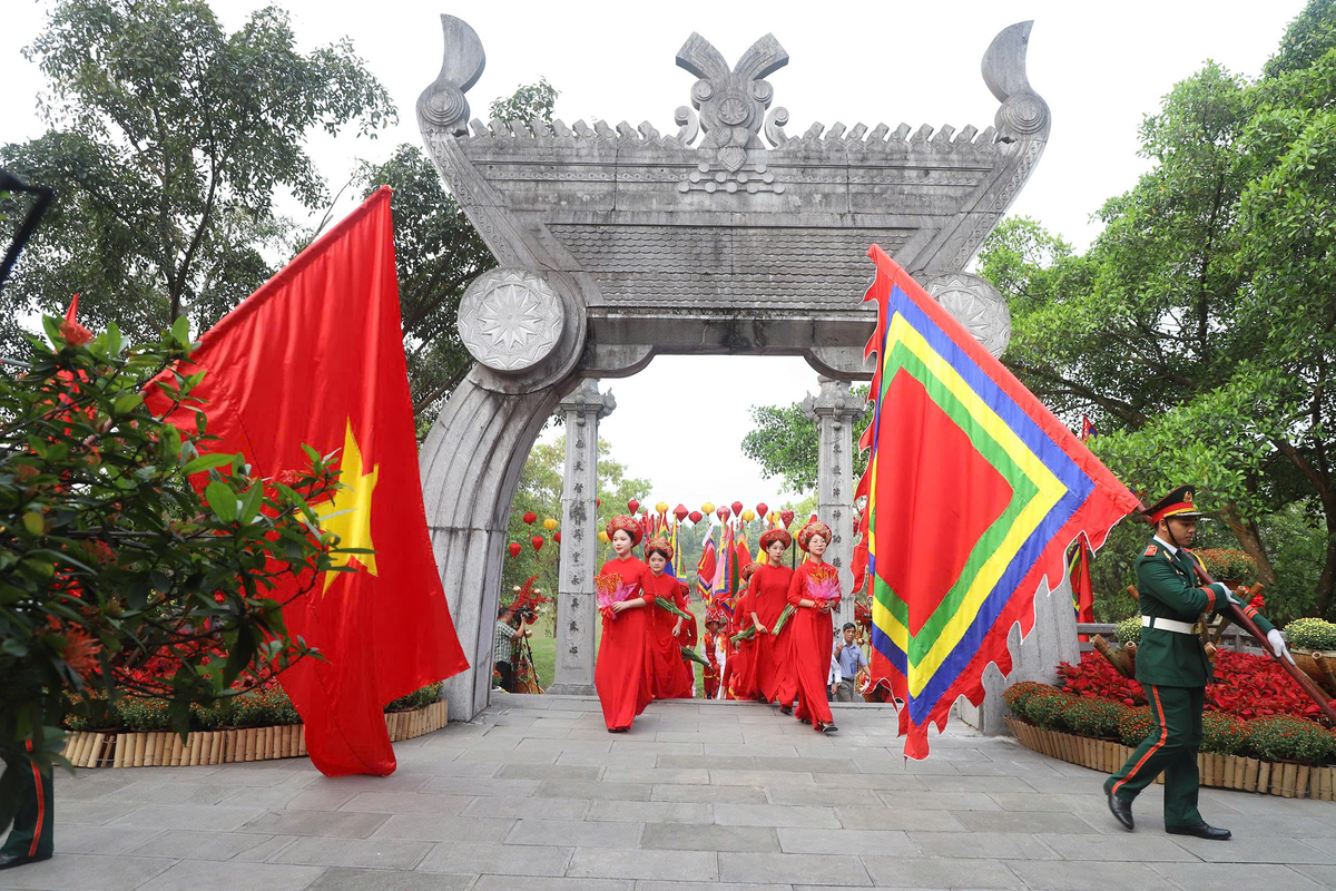 Lễ giỗ Đức Quốc Tổ Lạc Long Quân và dâng hương Tổ Mẫu Âu Cơ