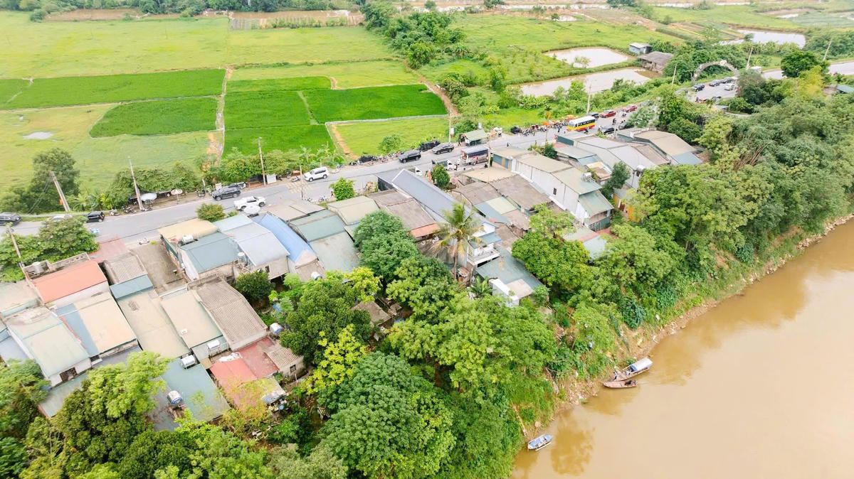 Toàn cảnh khu vực xảy ra sự cố sụt lún. Ảnh: Đ.A.