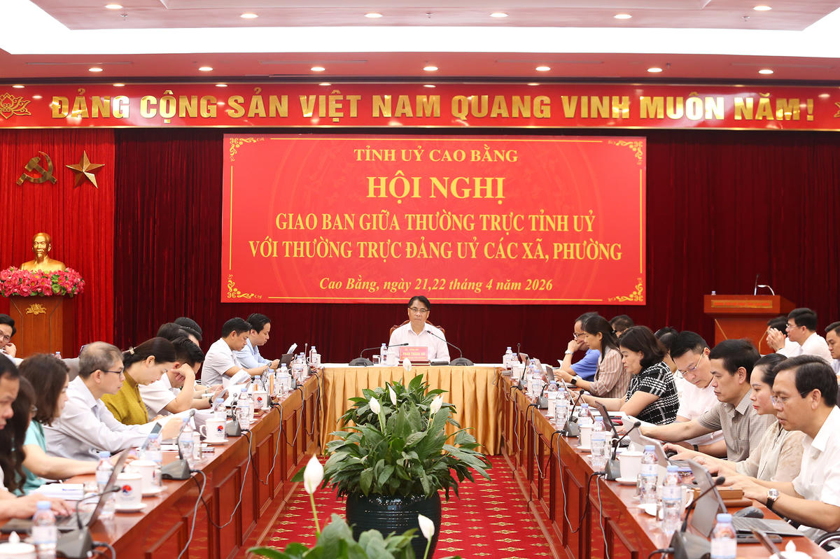 Hội nghị giao ban giữa Thường trực Tỉnh ủy với Thường trực Đảng ủy các xã, phường Cao Bằng diễn ra trong hai ngày 21 và 22/4. Ảnh: Hân Nguyễn.