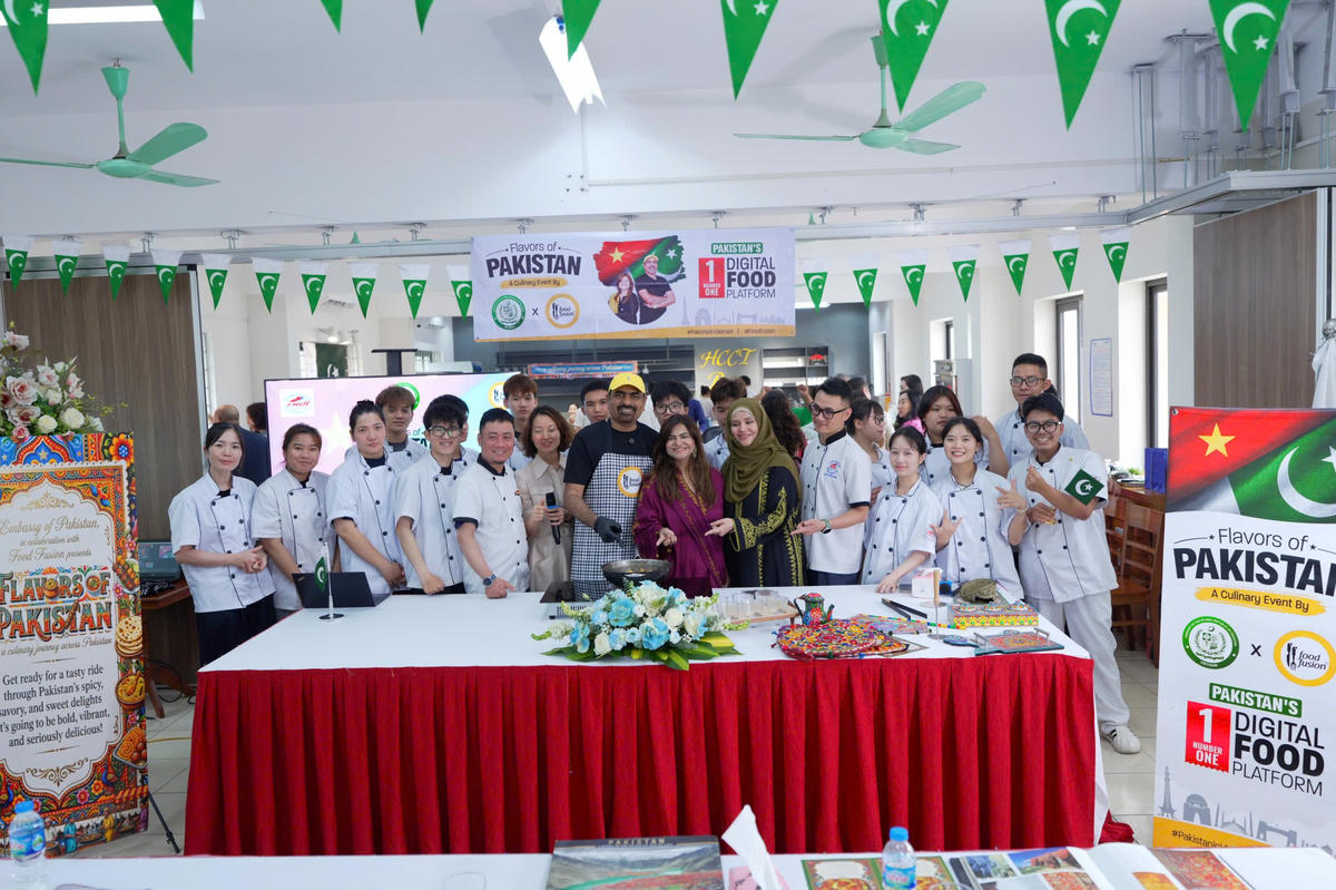 Chương trình “Hương vị Pakistan” được tổ chức dưới sự phối hợp giữa Trường Cao đẳng Thương mại và Du lịch Hà Nội (HCCT) và Đại sứ quán Pakistan tại Việt Nam. 