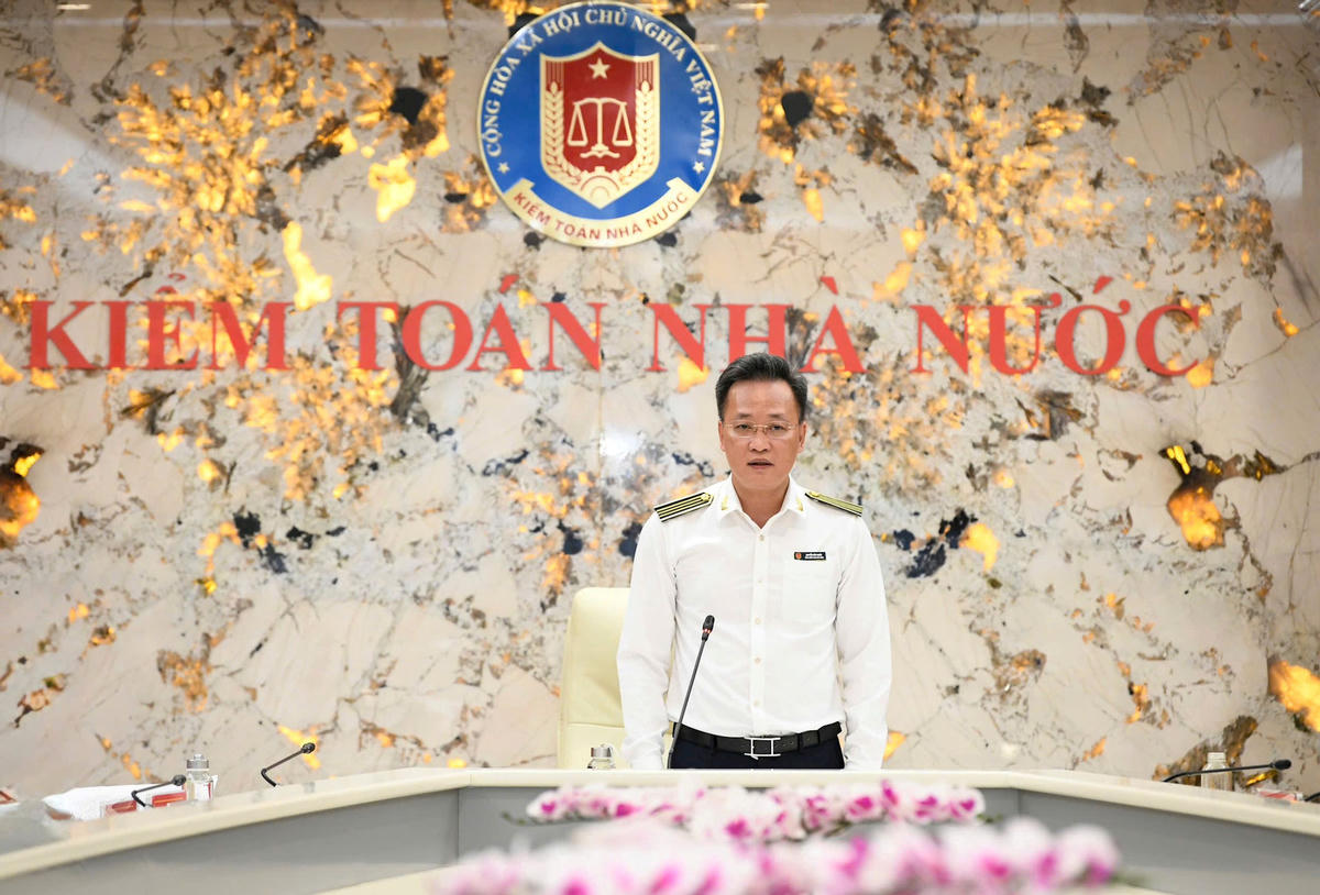 Tổng Kiểm toán nhà nước Nguyễn Hữu Nghĩa phát biểu tại Hội nghị.