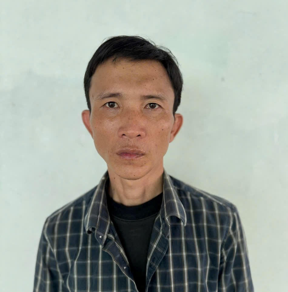 Đối tượng&nbsp;Nguyễn Hồng Ân tại cơ quan điều tra. Ảnh: CV.