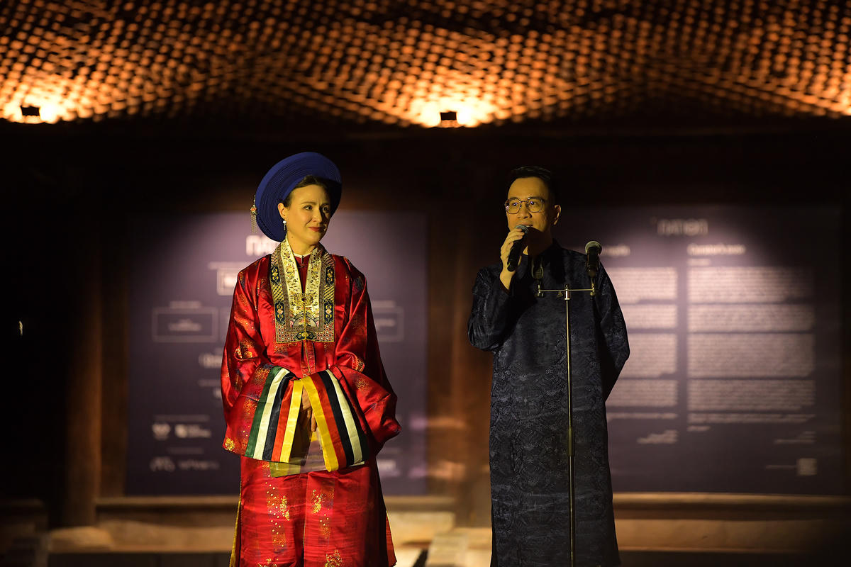 Hai vị Giám tuyển của triển lãm ông Ace Lê và Tiến sĩ Amandine Dabat chia sẻ về triển lãm.